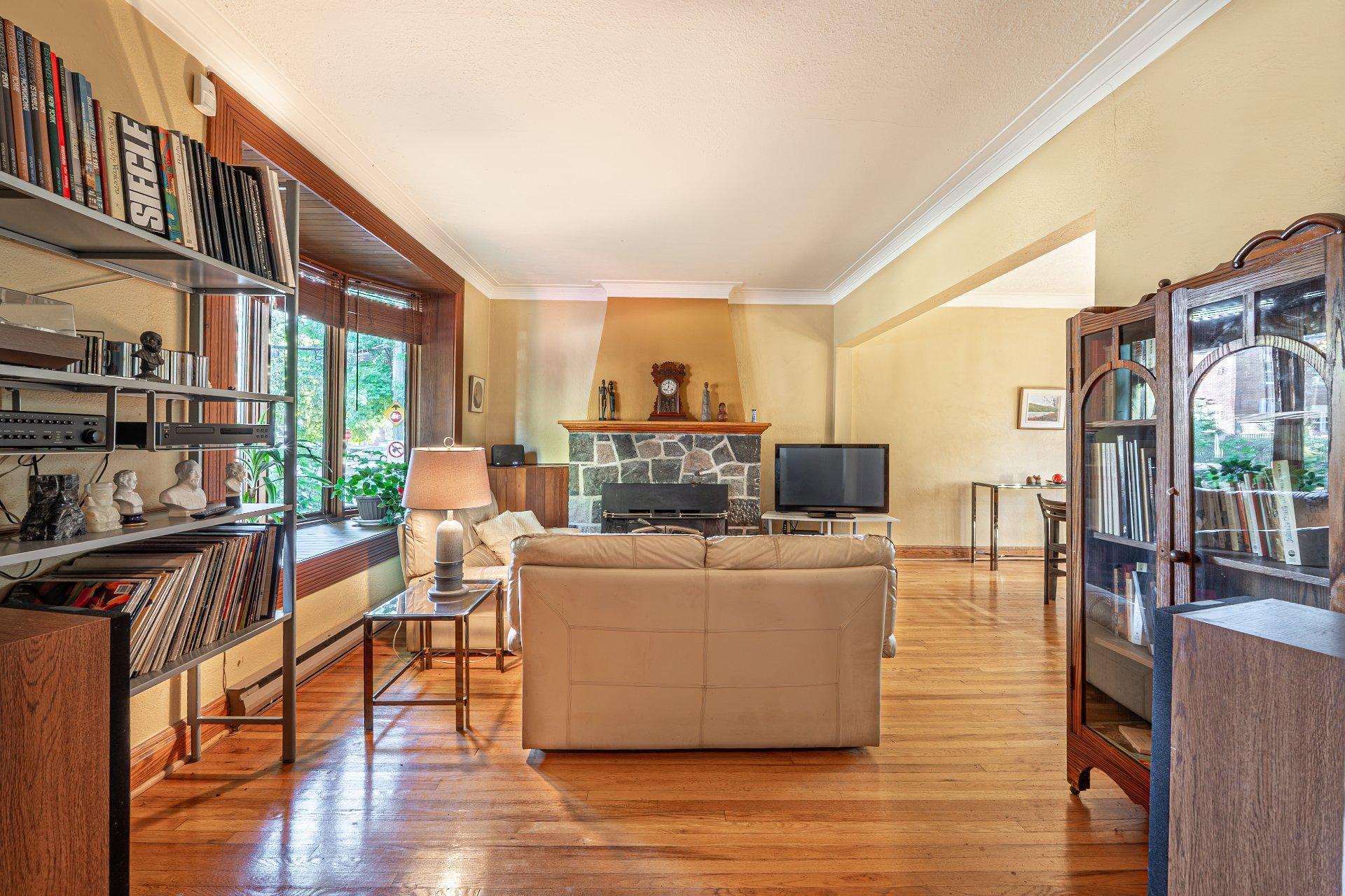 









4330


Av. de Mayfair

,
Montréal (Côte-des-Neiges/Notre-Dame-de-Grâce),




QC
H4B2E3

