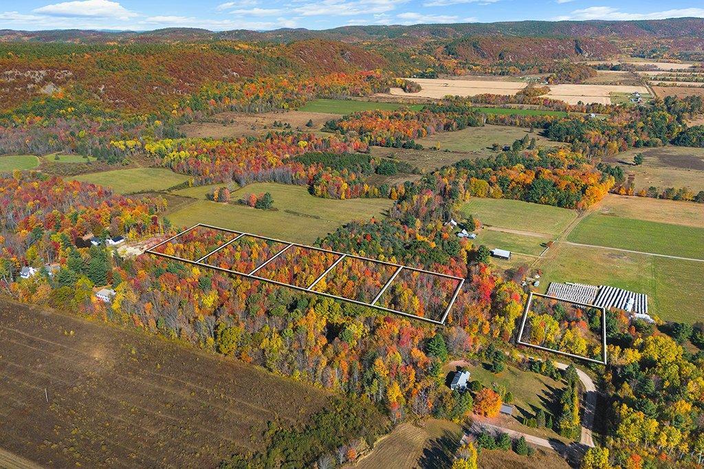 









730


Ch. Robinson

,
Pontiac,







QC
J0X2G0

