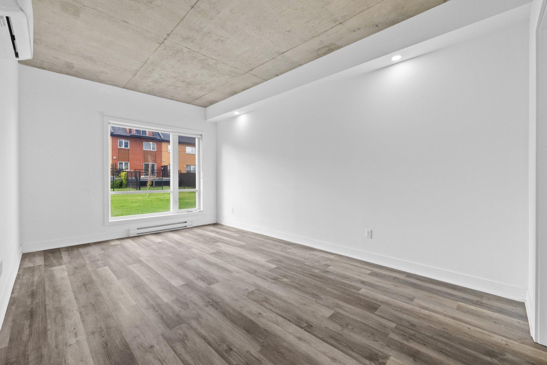 









250


Boul. Hymus

, 509,
Pointe-Claire,




QC
H9R0G6

