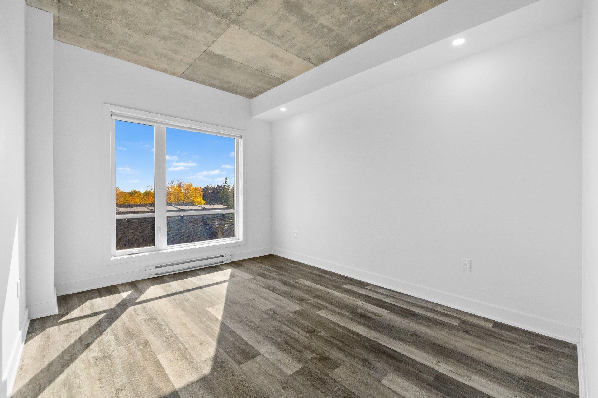 









250


Boul. Hymus

, 503,
Pointe-Claire,




QC
H9R0G6


