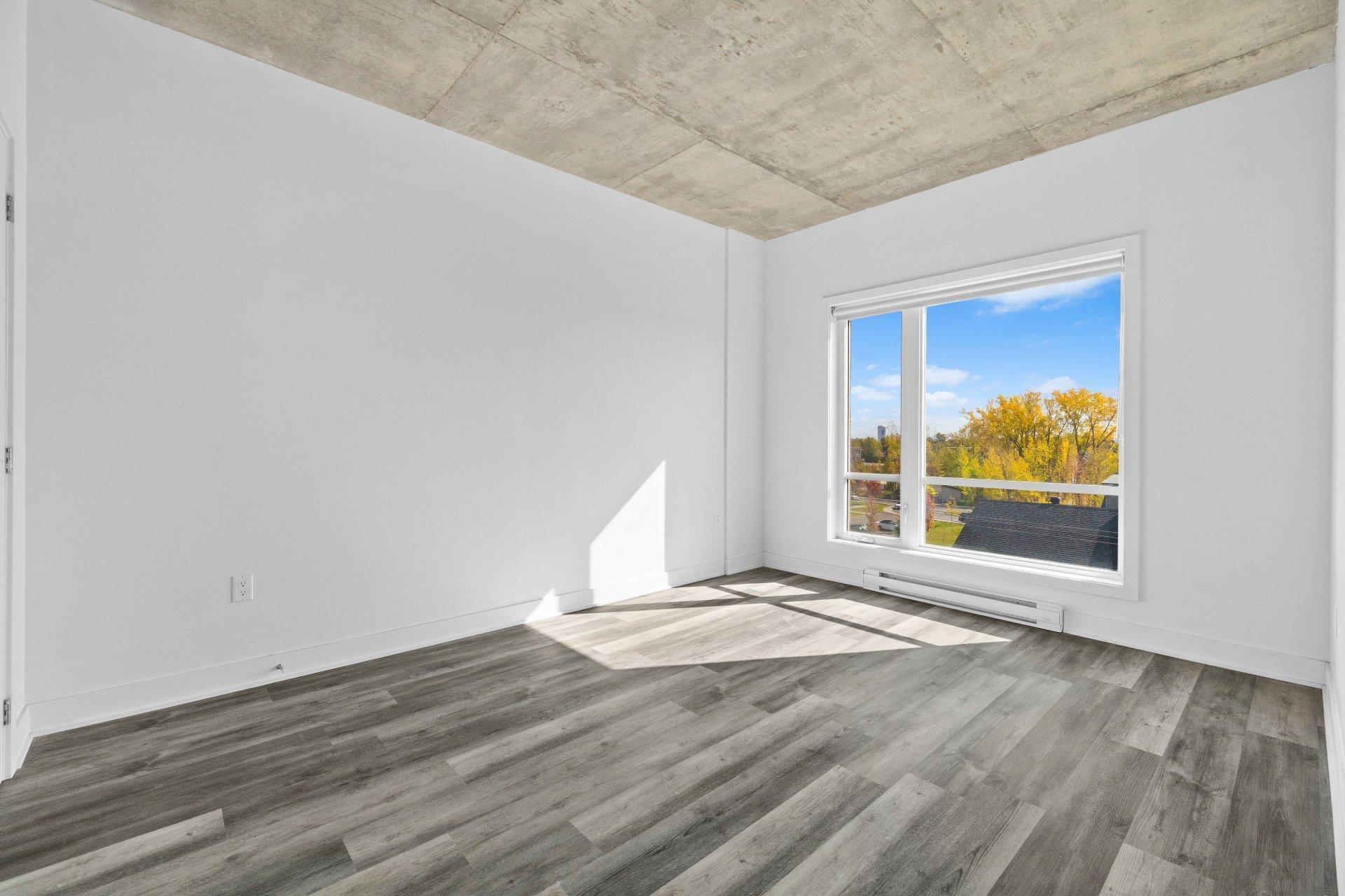 









250


Boul. Hymus

, 503,
Pointe-Claire,




QC
H9R0G6


