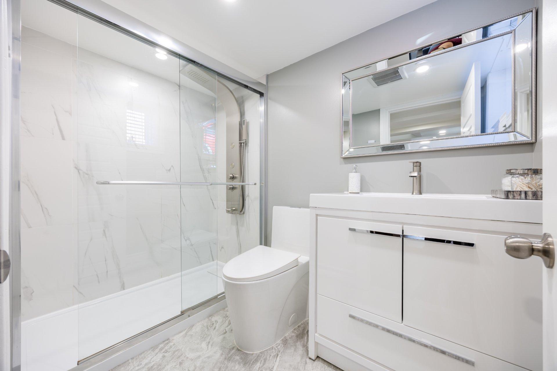 









2227


Rue La Salle

,
Longueuil (Le Vieux-Longueuil),




QC
J4K3J7

