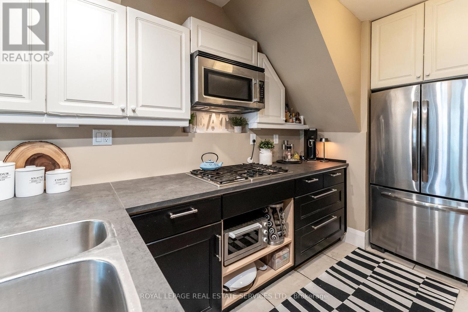 












150 STANLEY AVENUE

,
Toronto,




Ontario
M8V1N9

