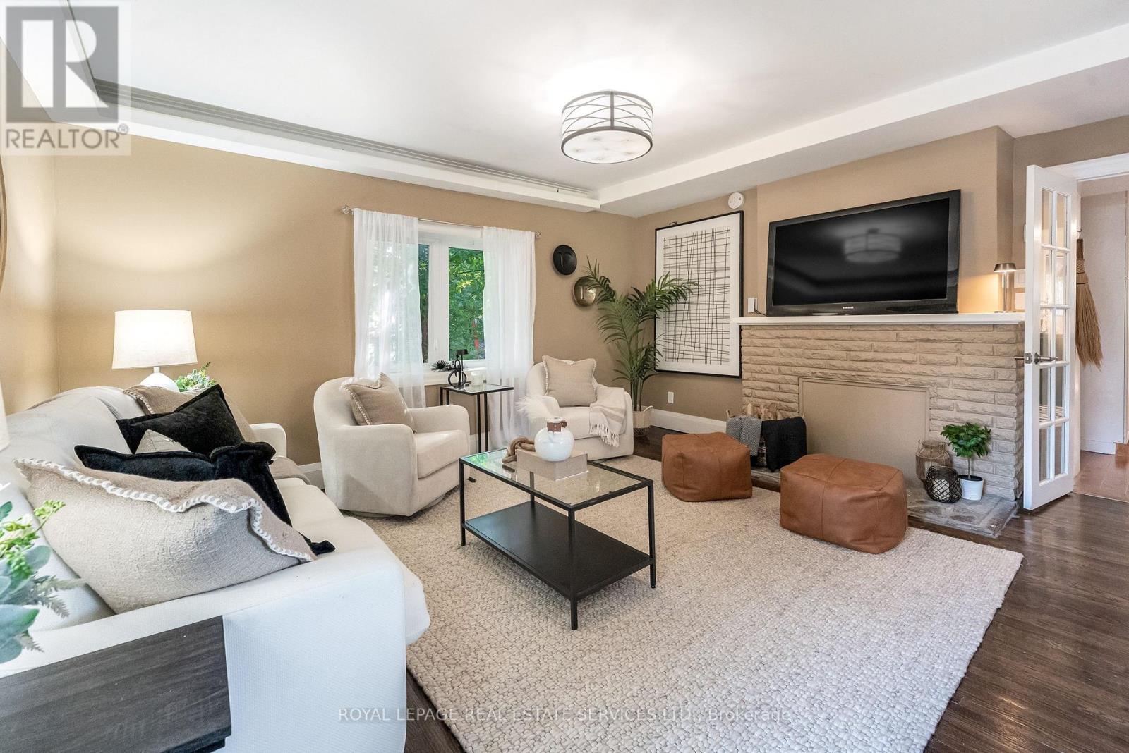 












150 STANLEY AVENUE

,
Toronto,




Ontario
M8V1N9

