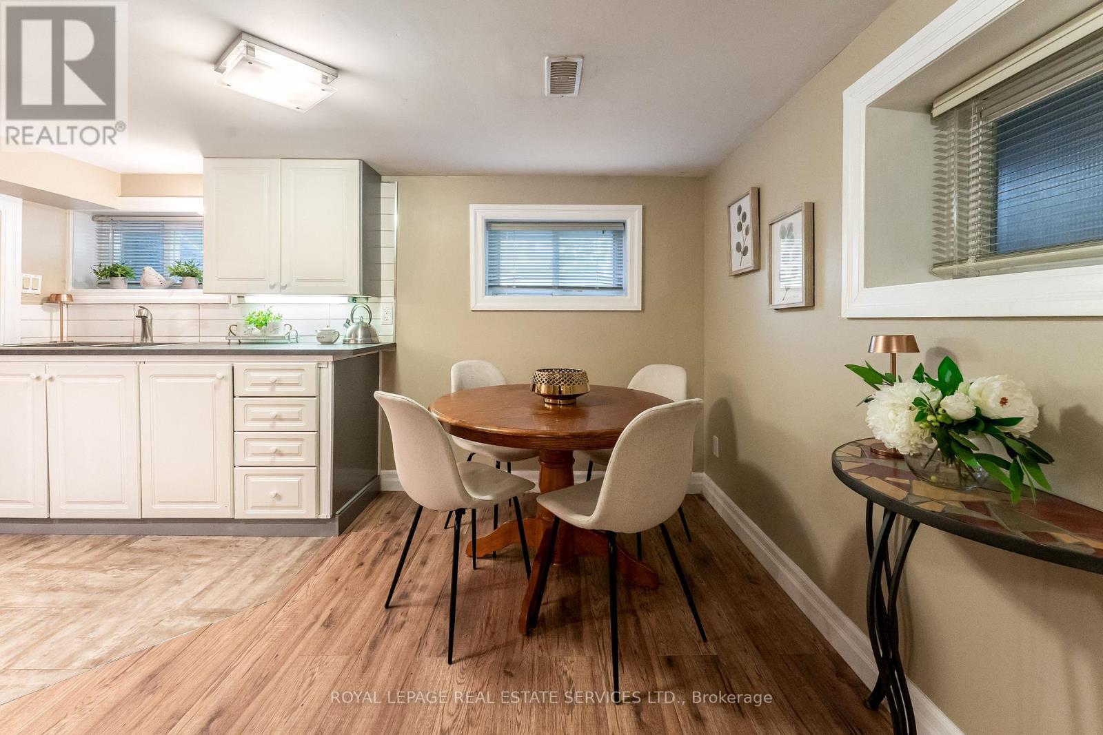 












150 STANLEY AVENUE

,
Toronto,




Ontario
M8V1N9

