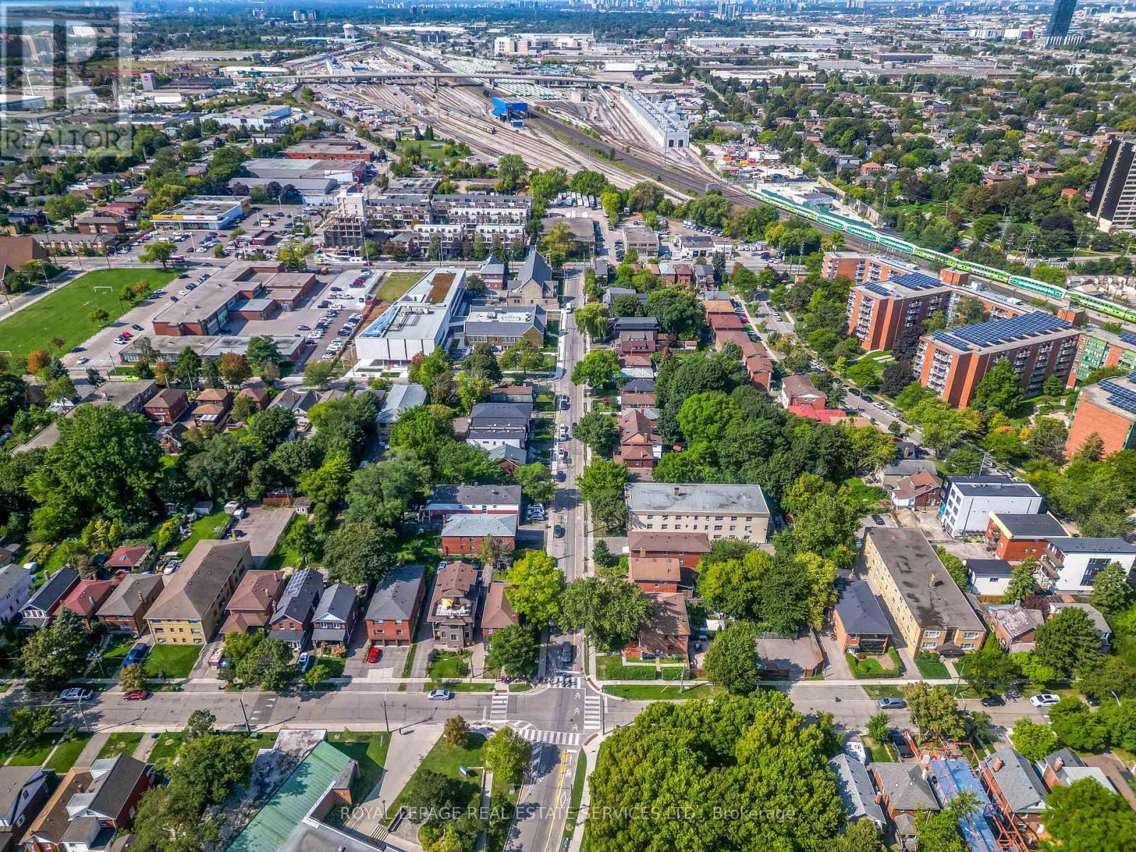 












150 STANLEY AVENUE

,
Toronto,




Ontario
M8V1N9

