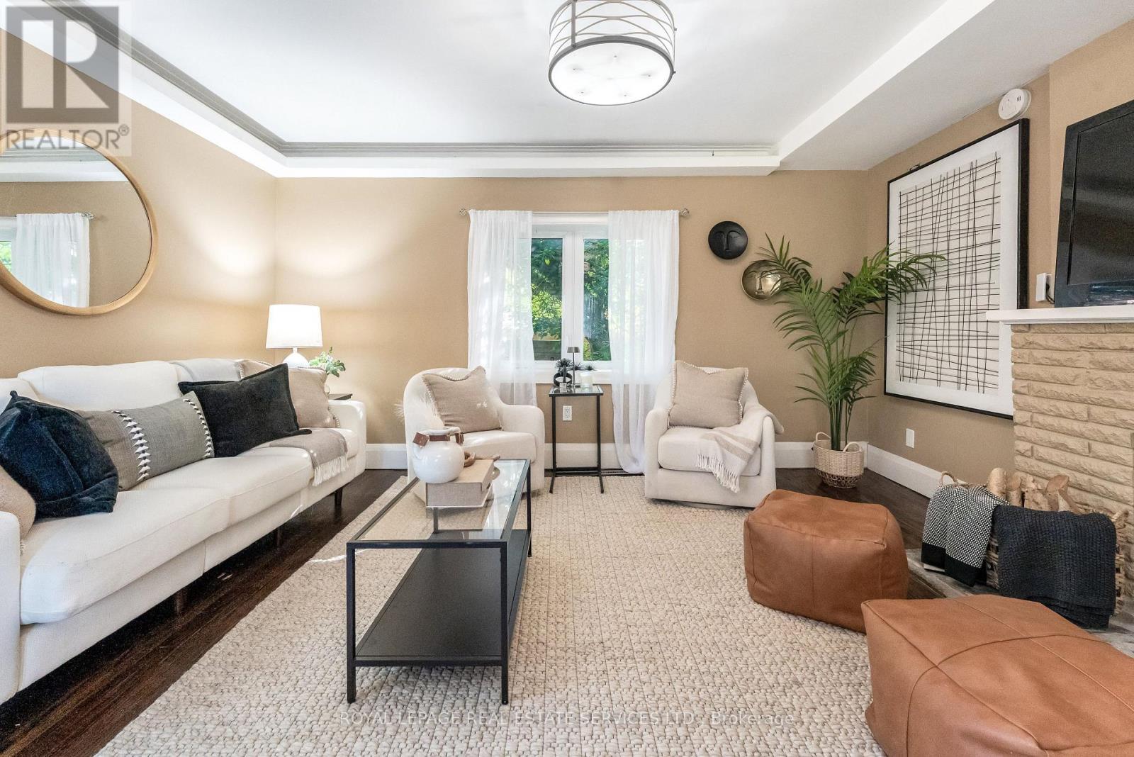 












150 STANLEY AVENUE

,
Toronto,




Ontario
M8V1N9

