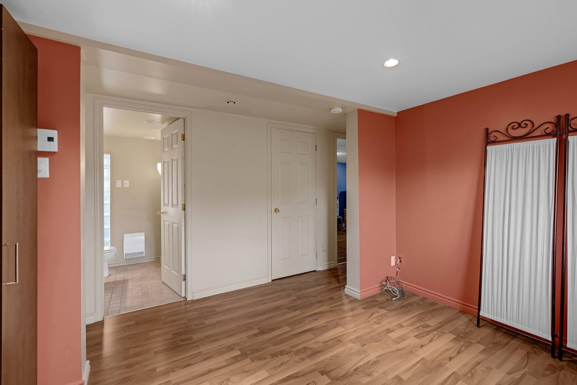









48


Rg de la Première-Chaloupe O.

,
Notre-Dame-des-Prairies,




QC
J6E0M3

