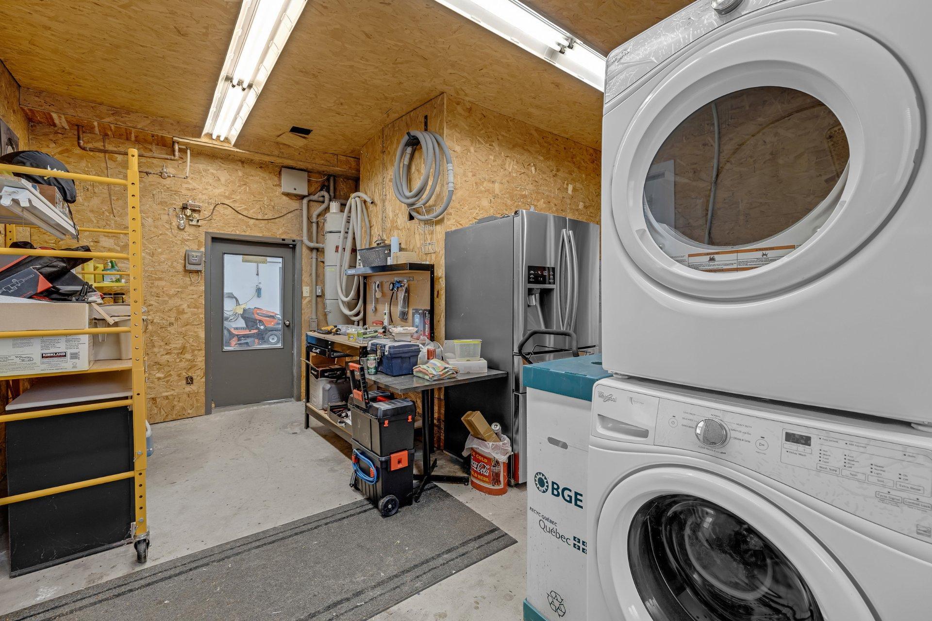 









48


Rg de la Première-Chaloupe O.

,
Notre-Dame-des-Prairies,




QC
J6E0M3

