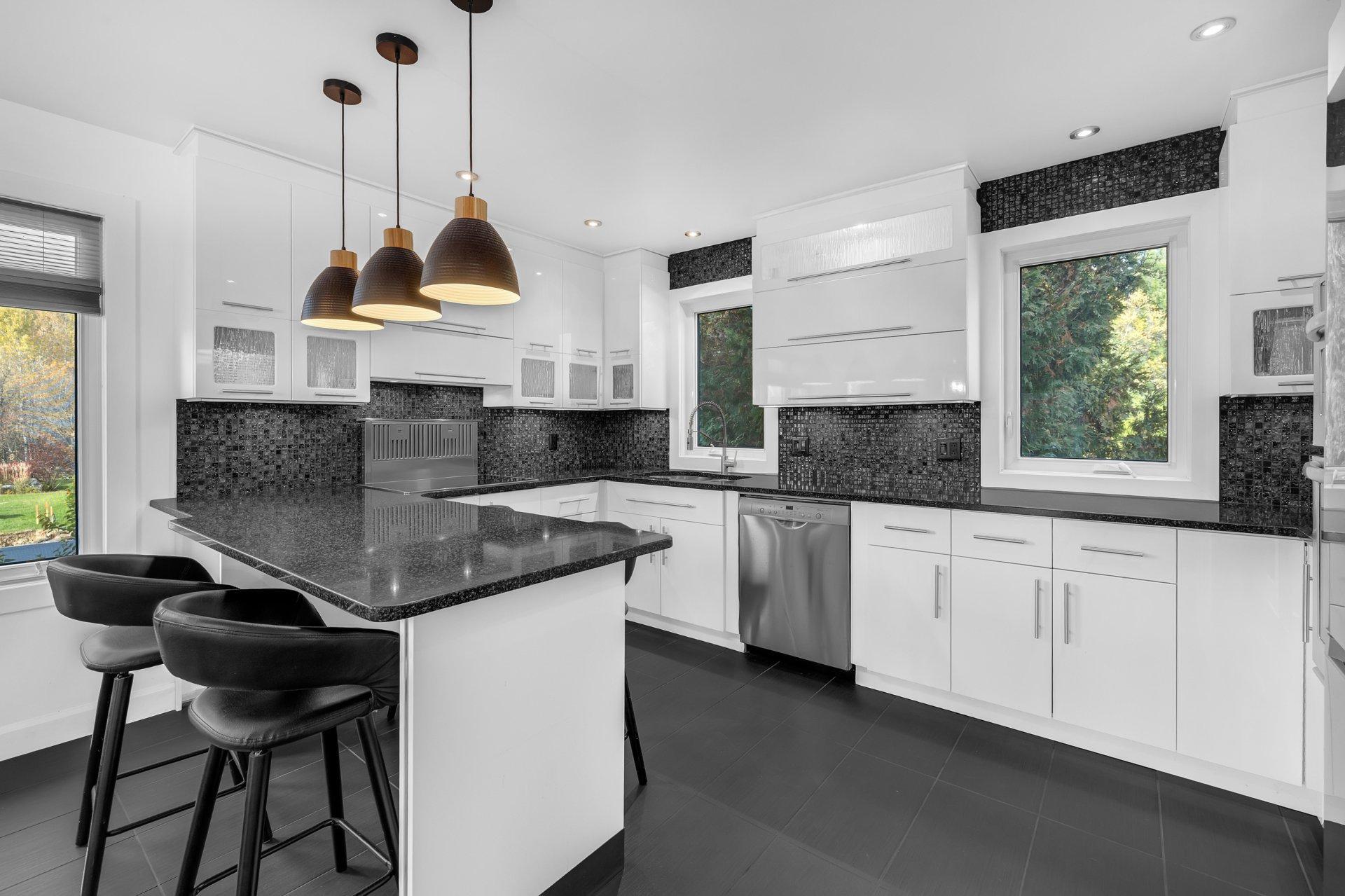 









48


Rg de la Première-Chaloupe O.

,
Notre-Dame-des-Prairies,




QC
J6E0M3

