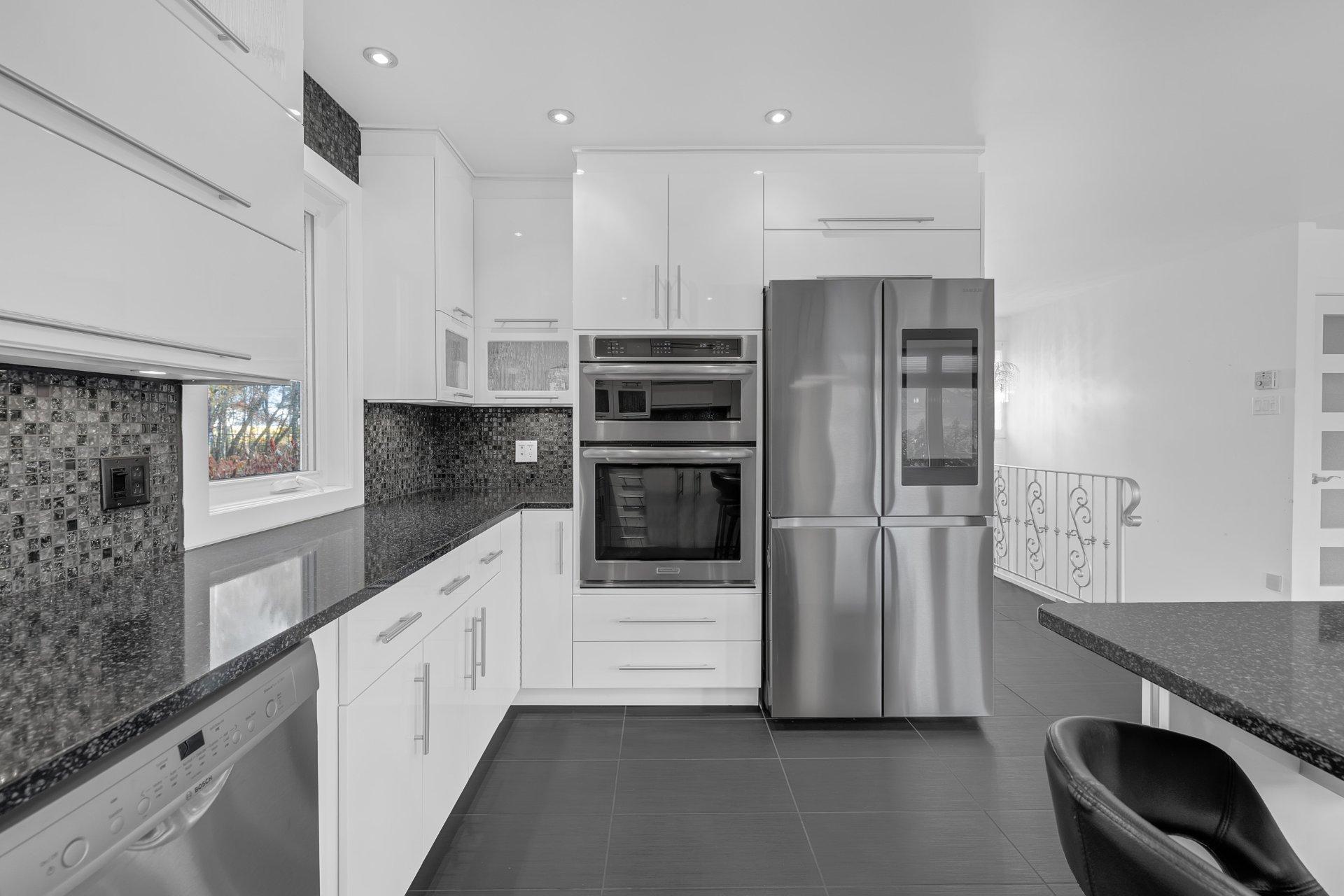 









48


Rg de la Première-Chaloupe O.

,
Notre-Dame-des-Prairies,




QC
J6E0M3

