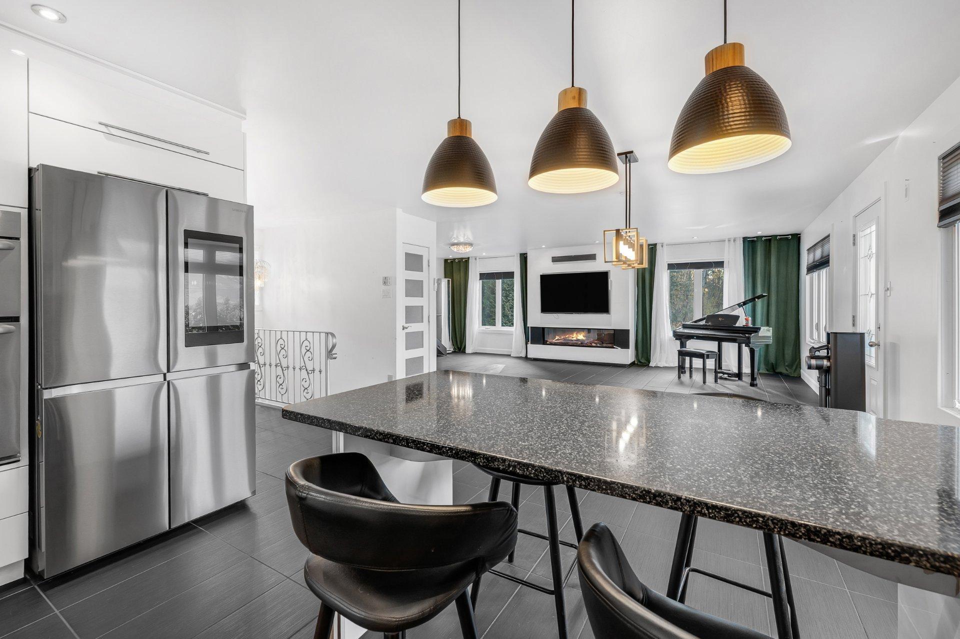 









48


Rg de la Première-Chaloupe O.

,
Notre-Dame-des-Prairies,




QC
J6E0M3

