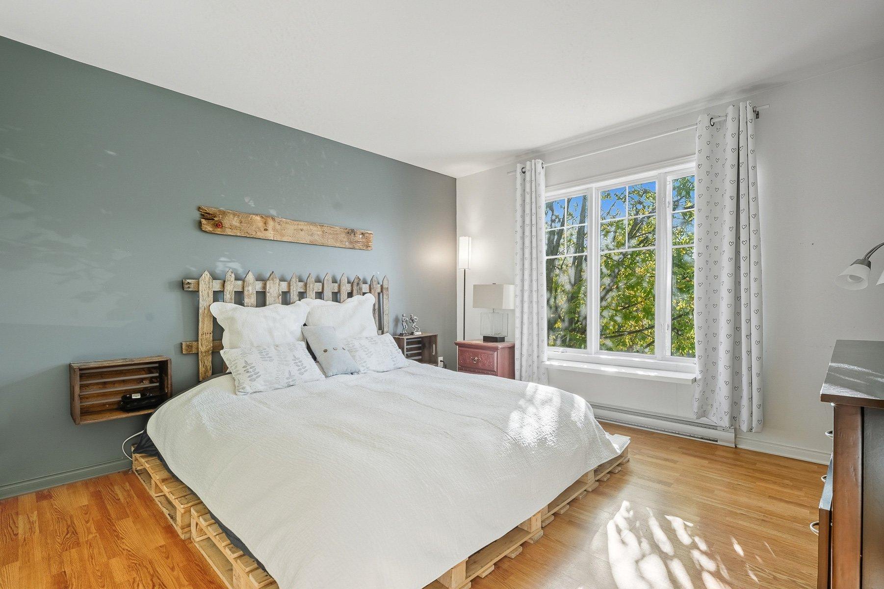 









8645


Place du Charpentier

, 8,
Mirabel,




QC
J7N0C1

