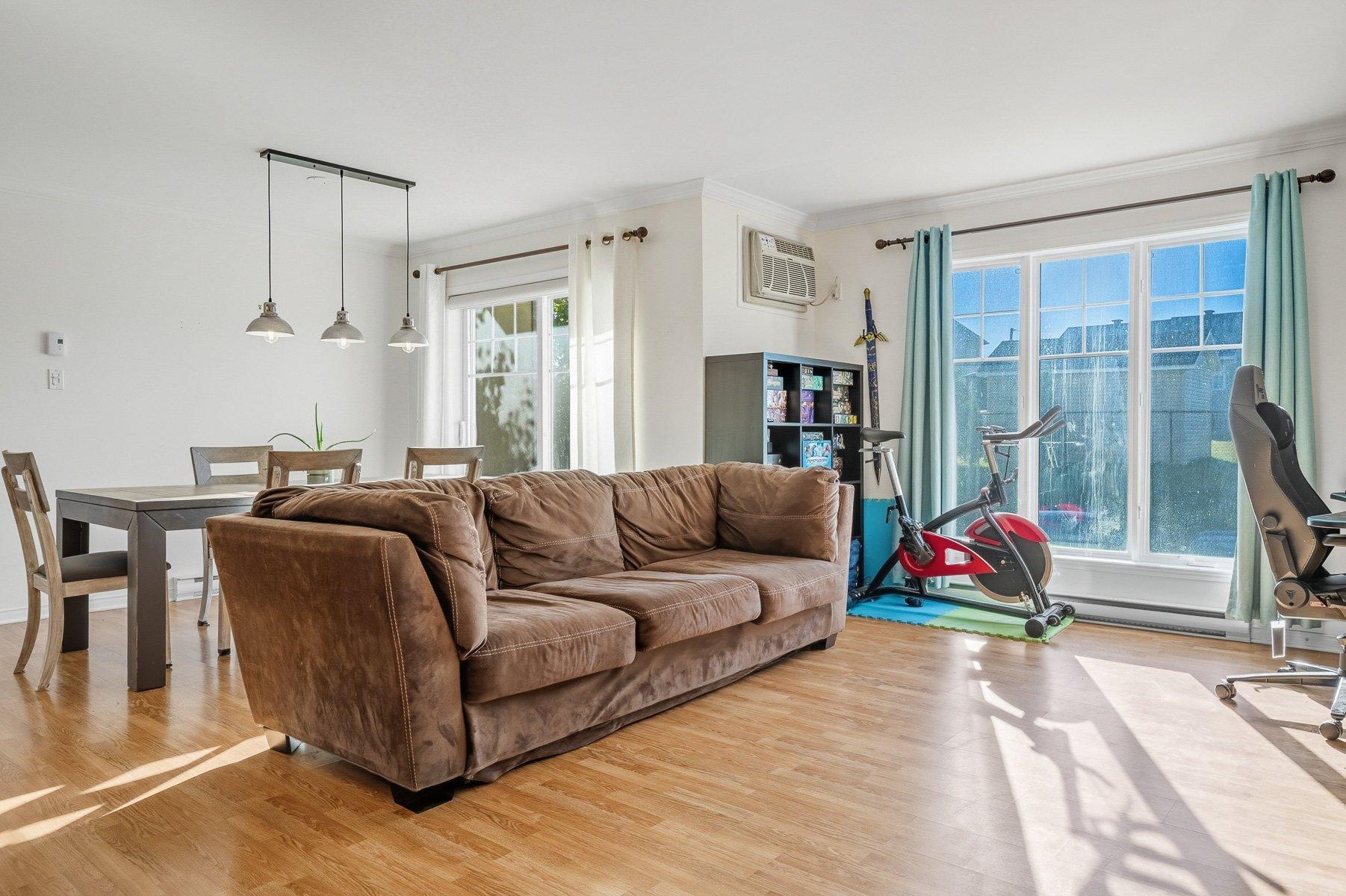 









8645


Place du Charpentier

, 8,
Mirabel,




QC
J7N0C1

