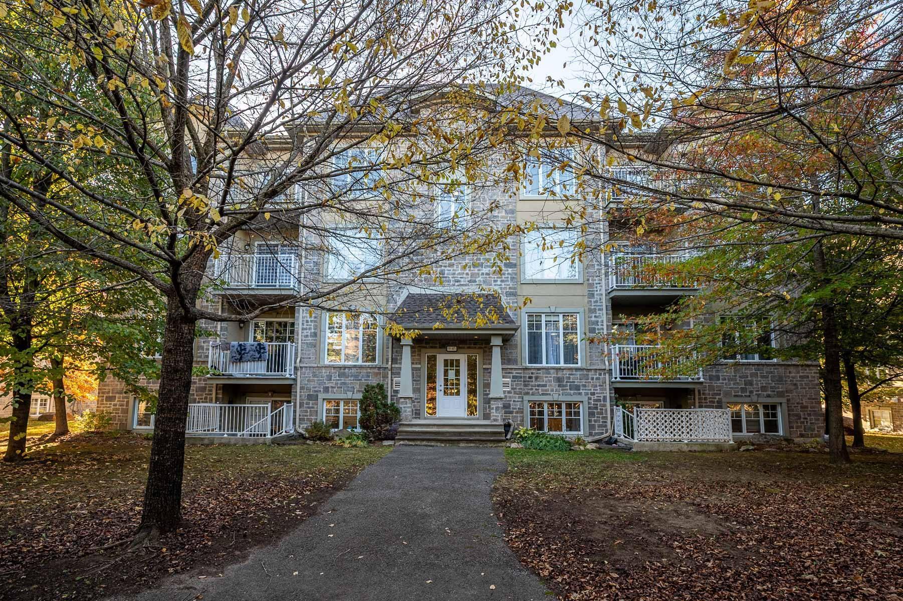 









8645


Place du Charpentier

, 8,
Mirabel,




QC
J7N0C1


