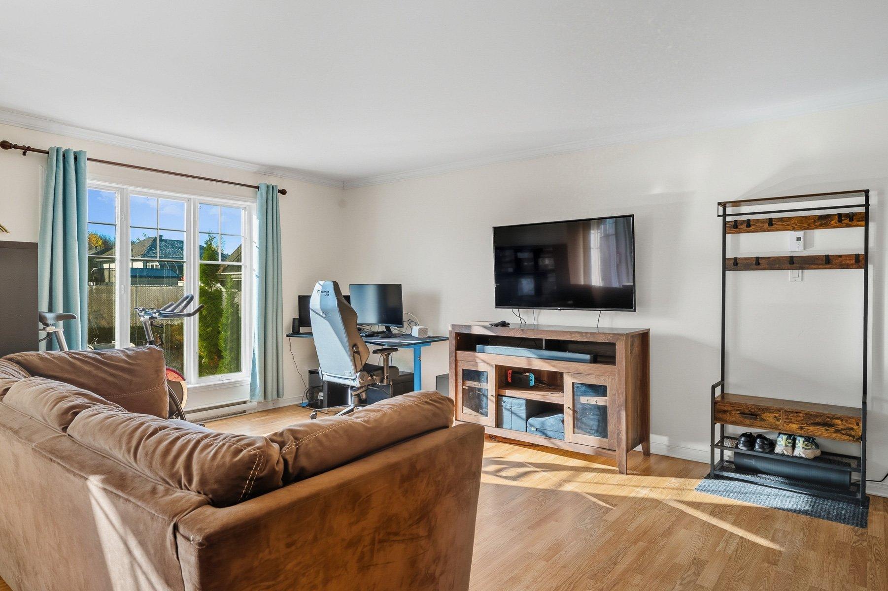 









8645


Place du Charpentier

, 8,
Mirabel,




QC
J7N0C1

