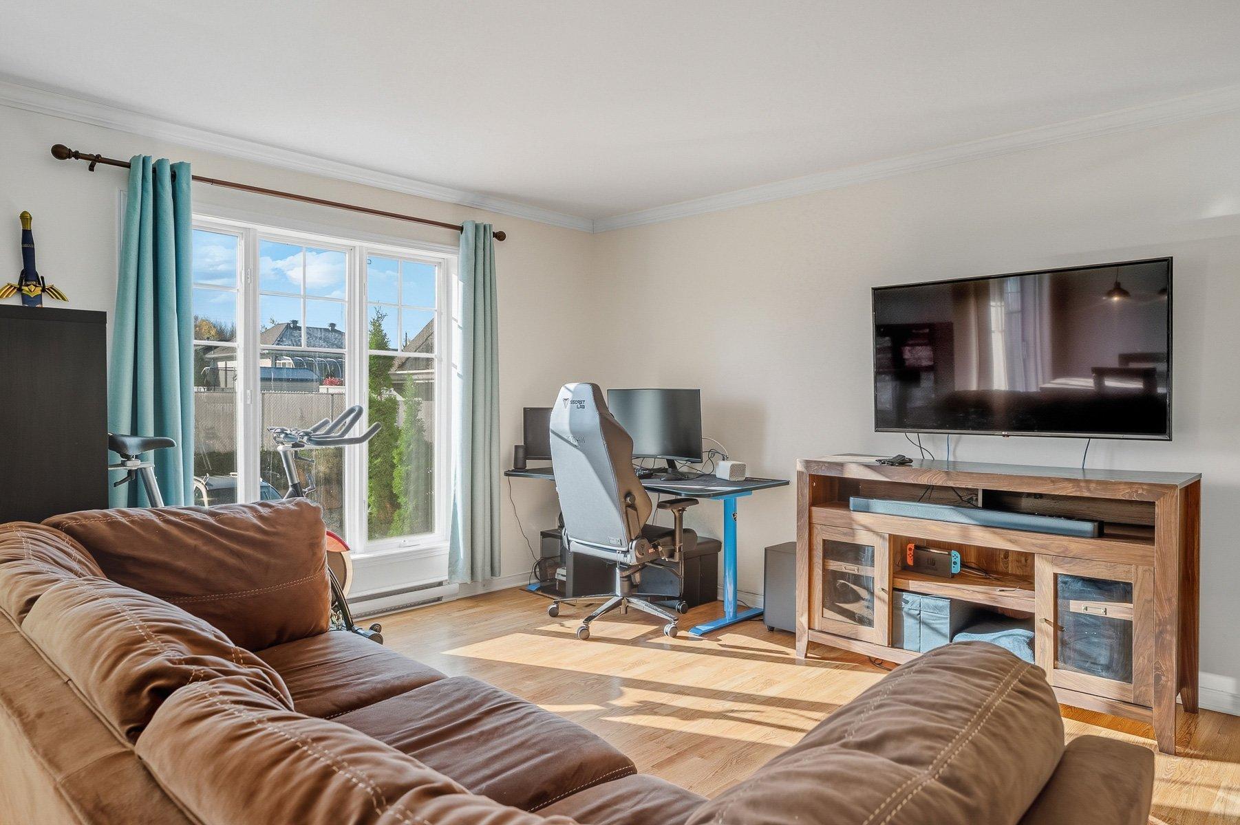 









8645


Place du Charpentier

, 8,
Mirabel,




QC
J7N0C1


