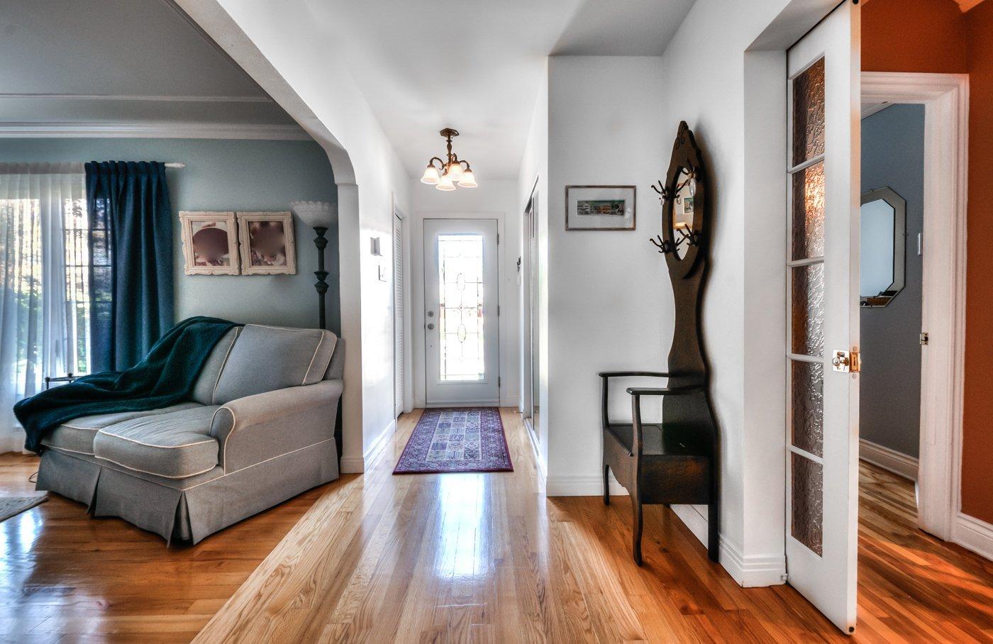 









192


Rue St-Henri

,
Saint-Jean-sur-Richelieu,




QC
J3B1R1

