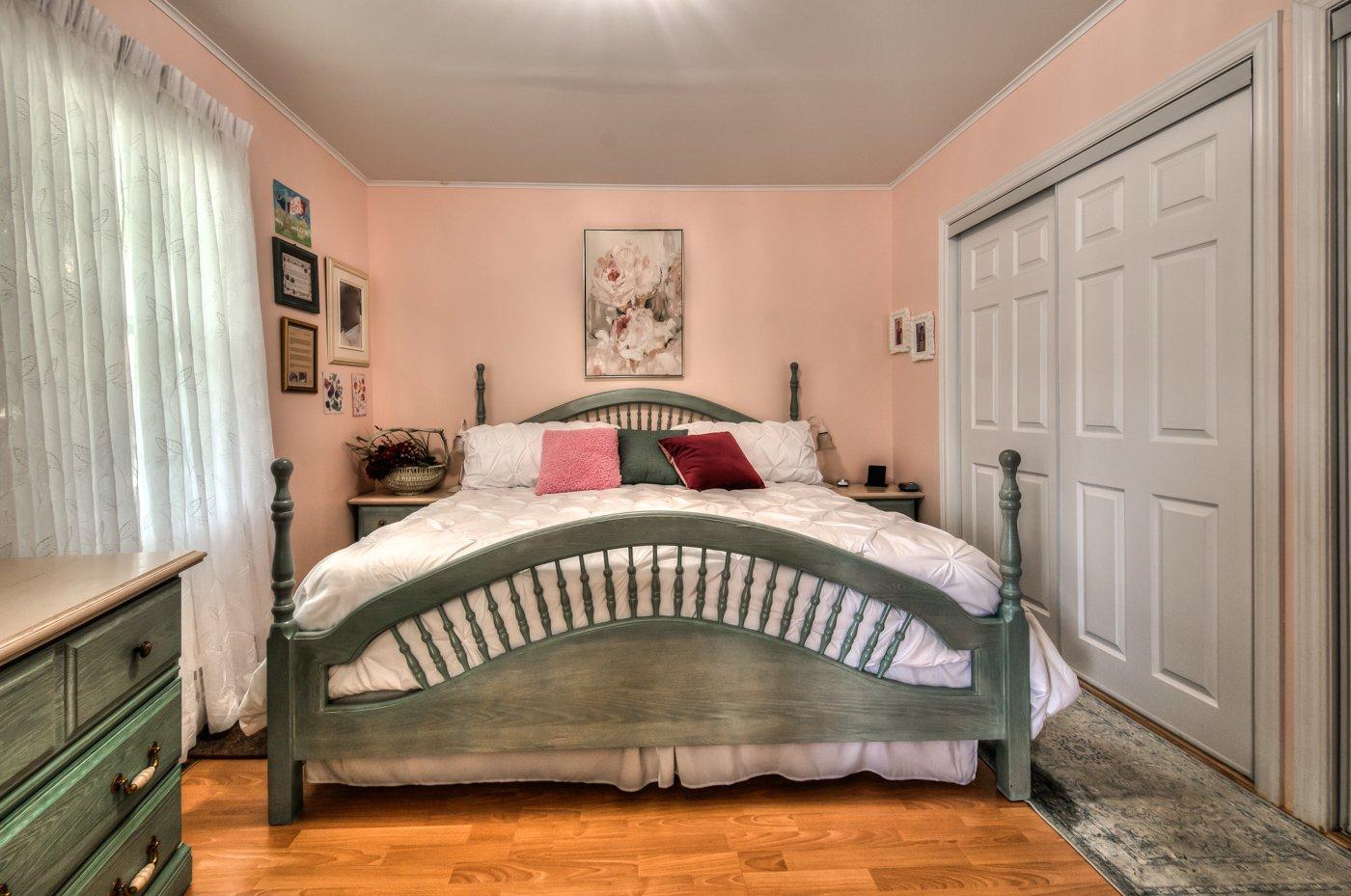 









192


Rue St-Henri

,
Saint-Jean-sur-Richelieu,




QC
J3B1R1

