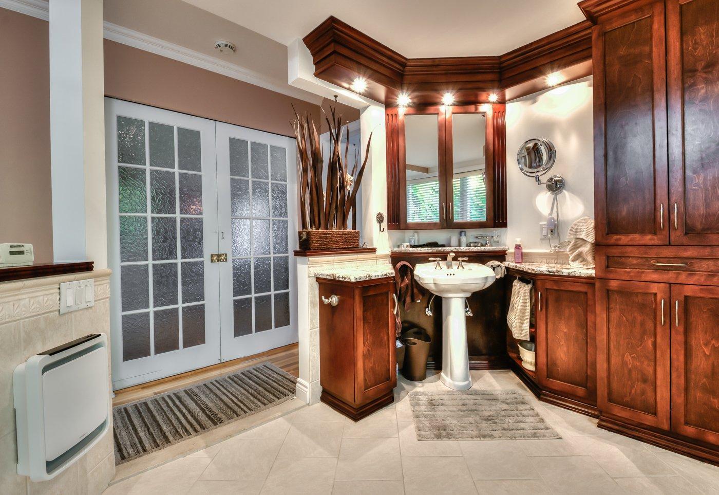 









192


Rue St-Henri

,
Saint-Jean-sur-Richelieu,




QC
J3B1R1

