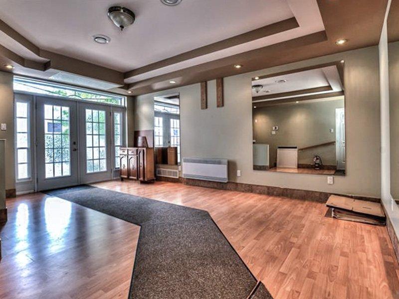 









192


Rue St-Henri

,
Saint-Jean-sur-Richelieu,




QC
J3B1R1

