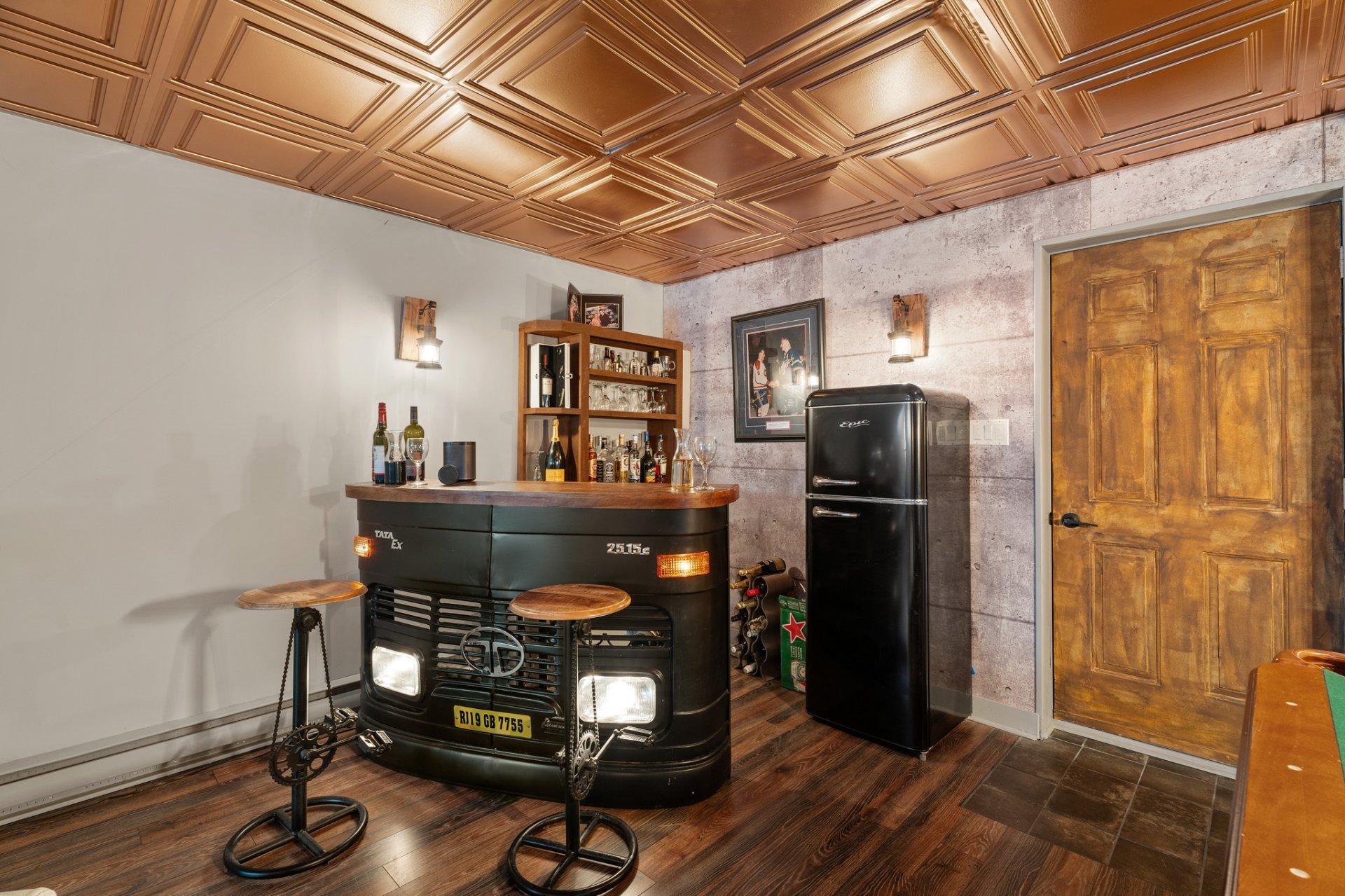 









513


Rue des Sous-Bois

,
Sainte-Agathe-des-Monts,




QC
J8C3M4

