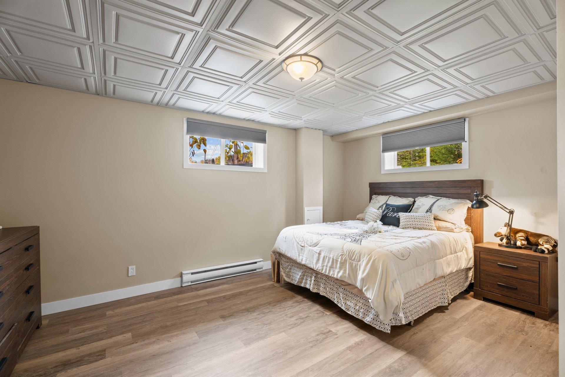 









513


Rue des Sous-Bois

,
Sainte-Agathe-des-Monts,




QC
J8C3M4

