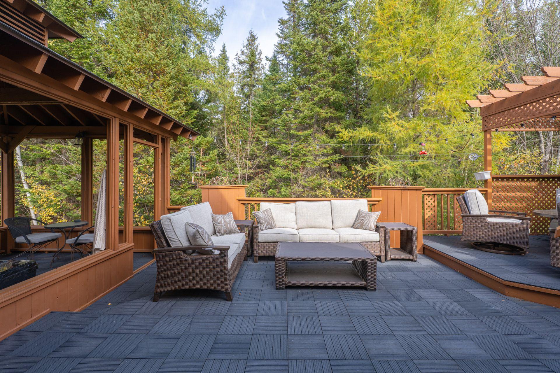 









513


Rue des Sous-Bois

,
Sainte-Agathe-des-Monts,




QC
J8C3M4

