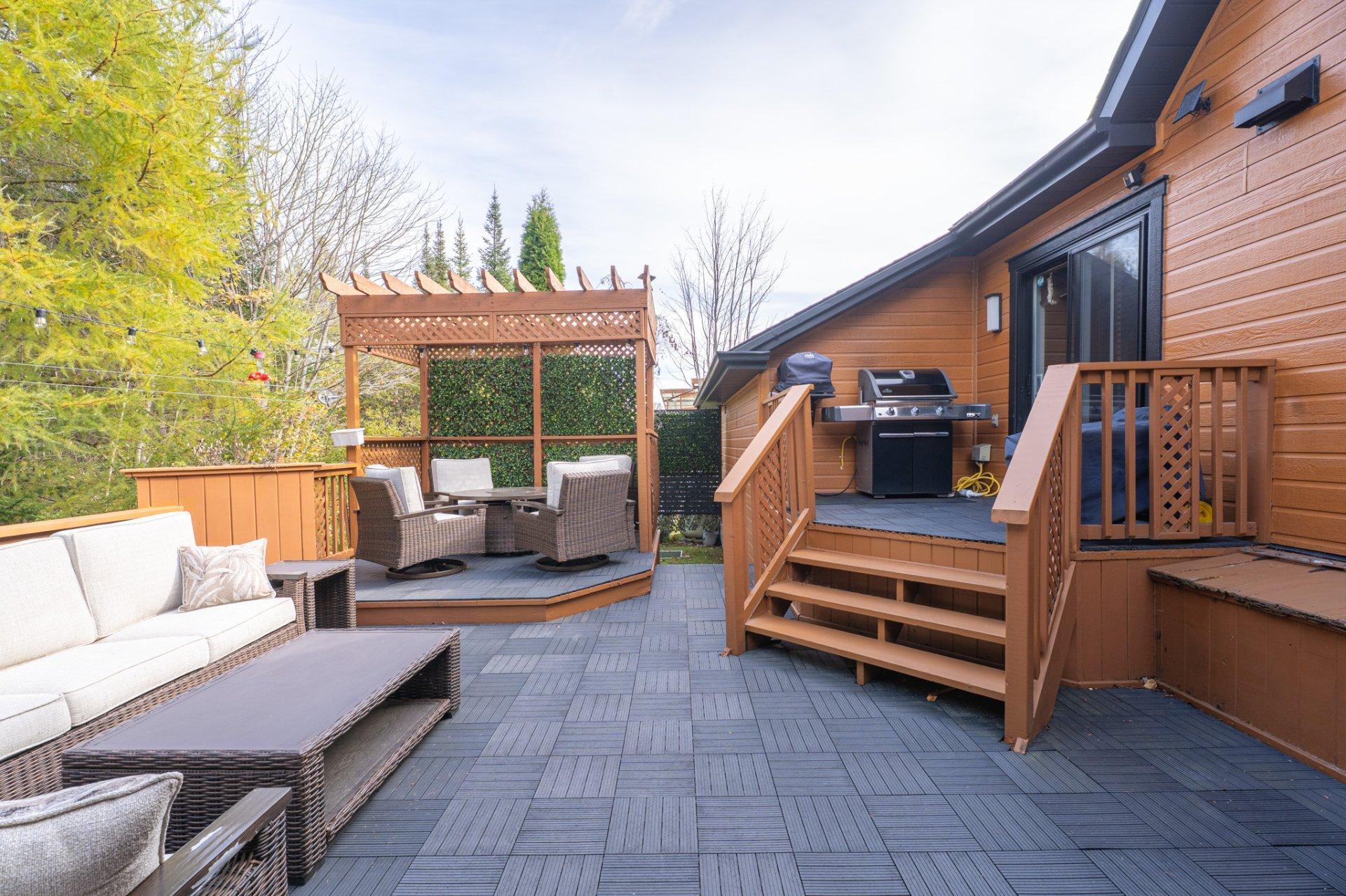 









513


Rue des Sous-Bois

,
Sainte-Agathe-des-Monts,




QC
J8C3M4

