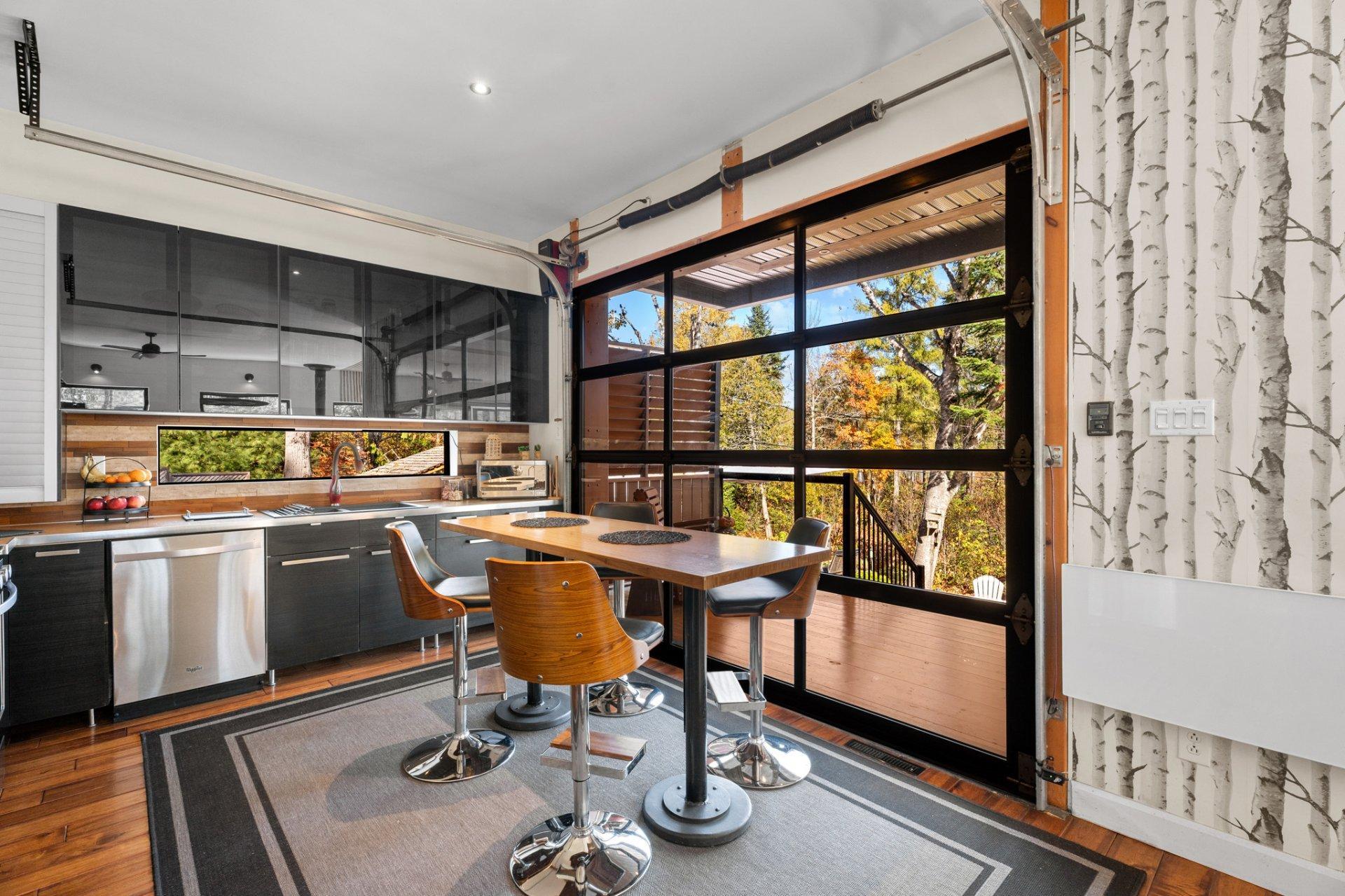 









1946


Ch. de Deauville

,
Sainte-Adèle,




QC
J8B2B2

