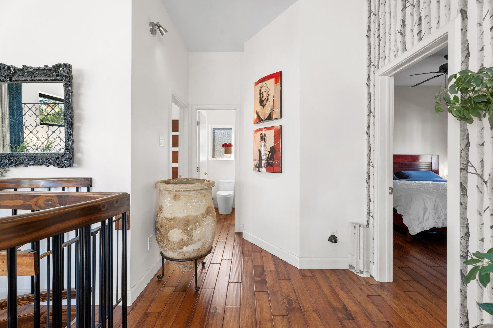 









1946


Ch. de Deauville

,
Sainte-Adèle,




QC
J8B2B2

