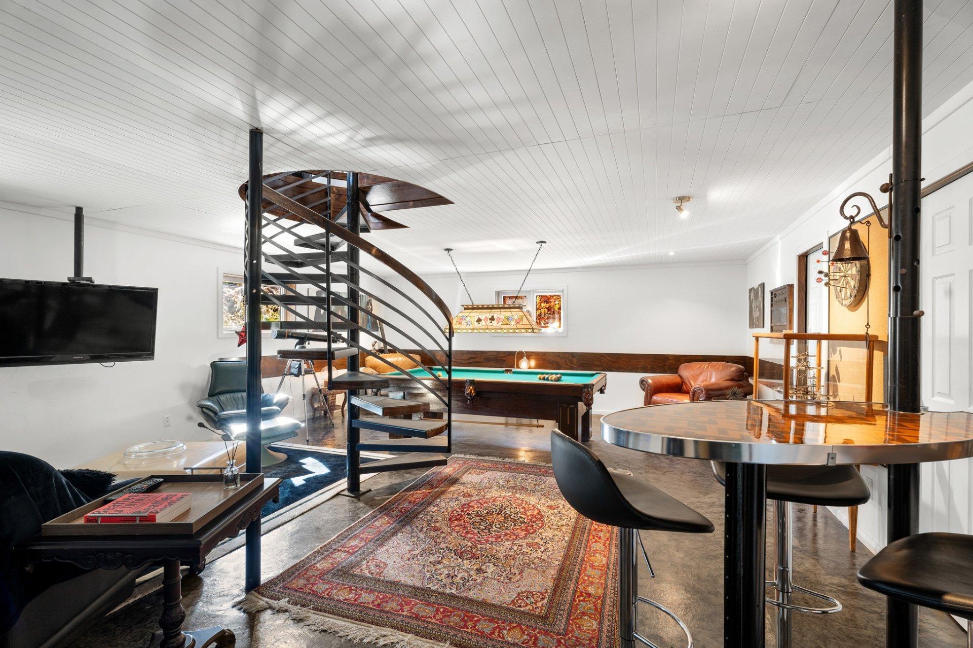 









1946


Ch. de Deauville

,
Sainte-Adèle,




QC
J8B2B2

