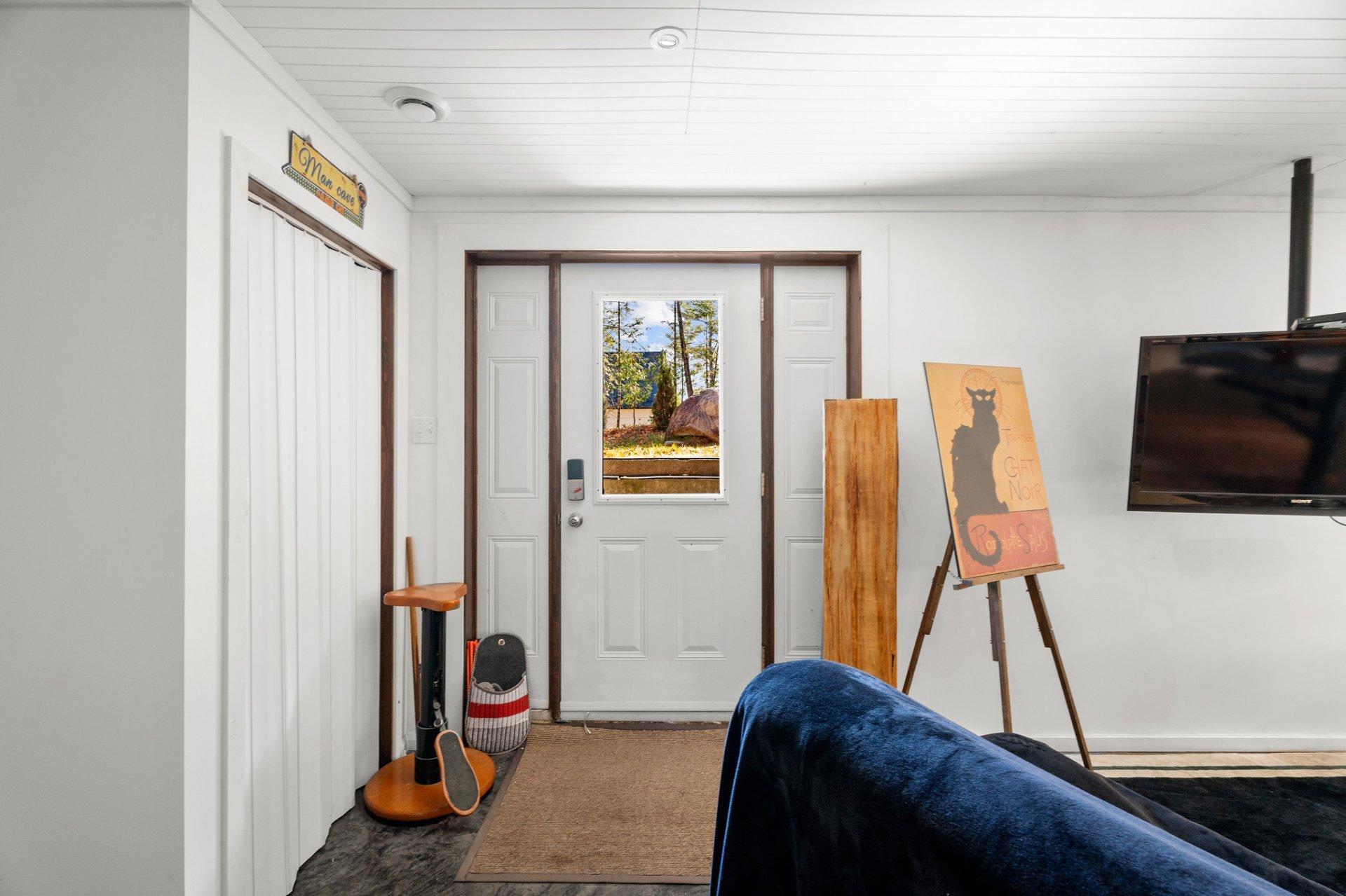 









1946


Ch. de Deauville

,
Sainte-Adèle,




QC
J8B2B2

