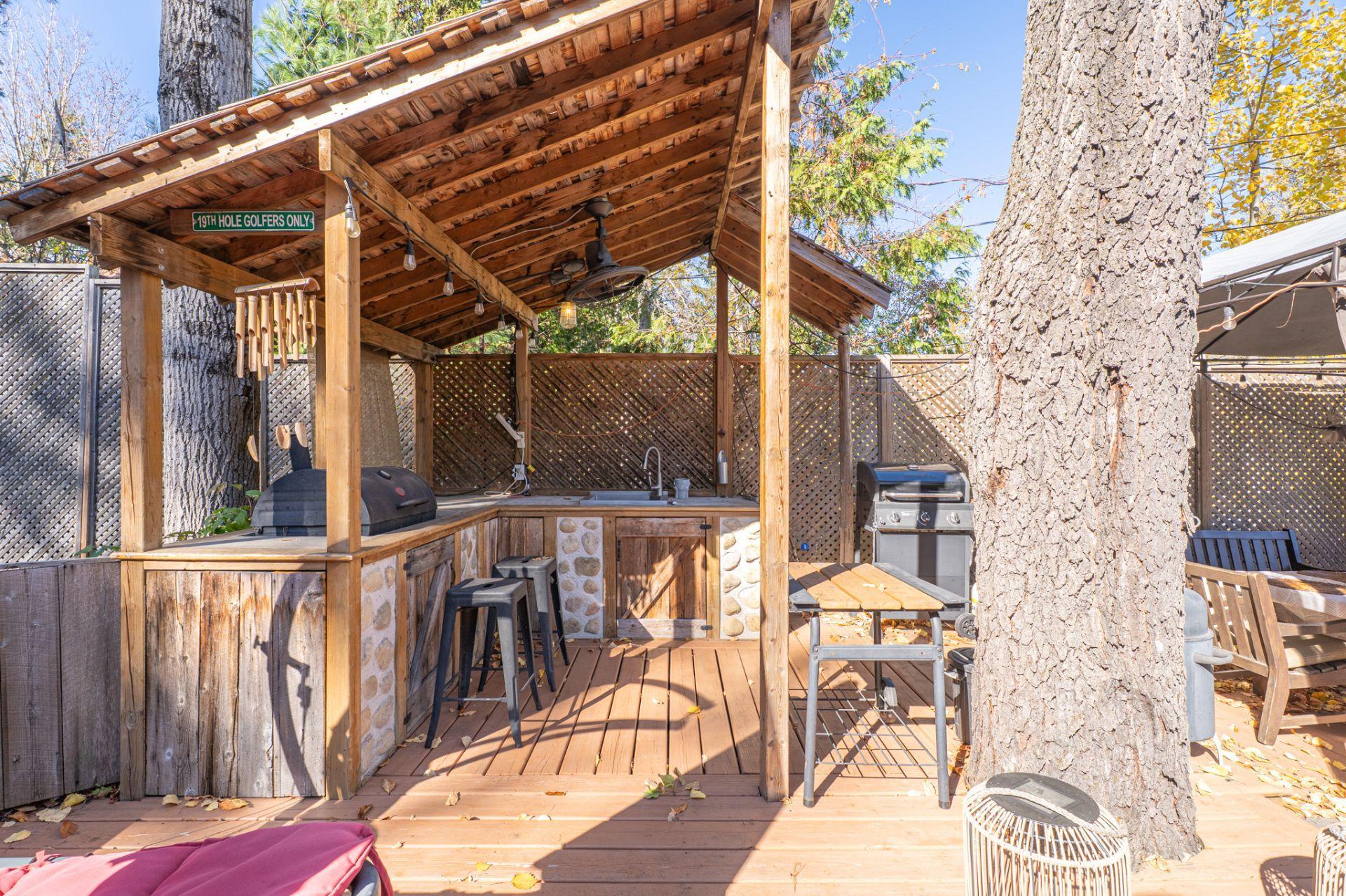 









1946


Ch. de Deauville

,
Sainte-Adèle,




QC
J8B2B2

