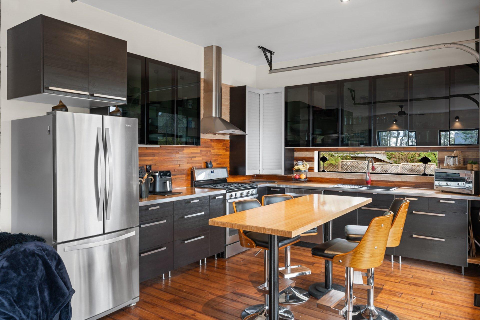 









1946


Ch. de Deauville

,
Sainte-Adèle,




QC
J8B2B2

