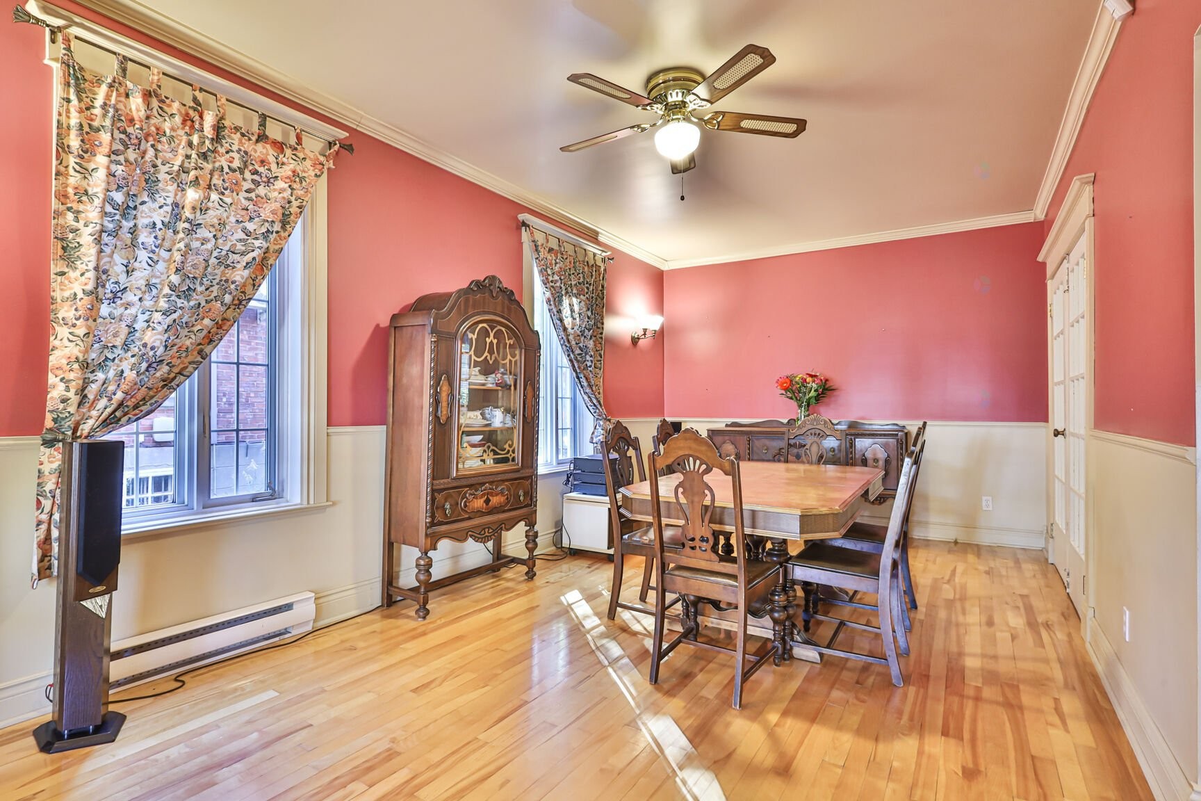 









10737


Av. Vianney

,
Montréal (Ahuntsic-Cartierville),




QC
H2B2Y3

