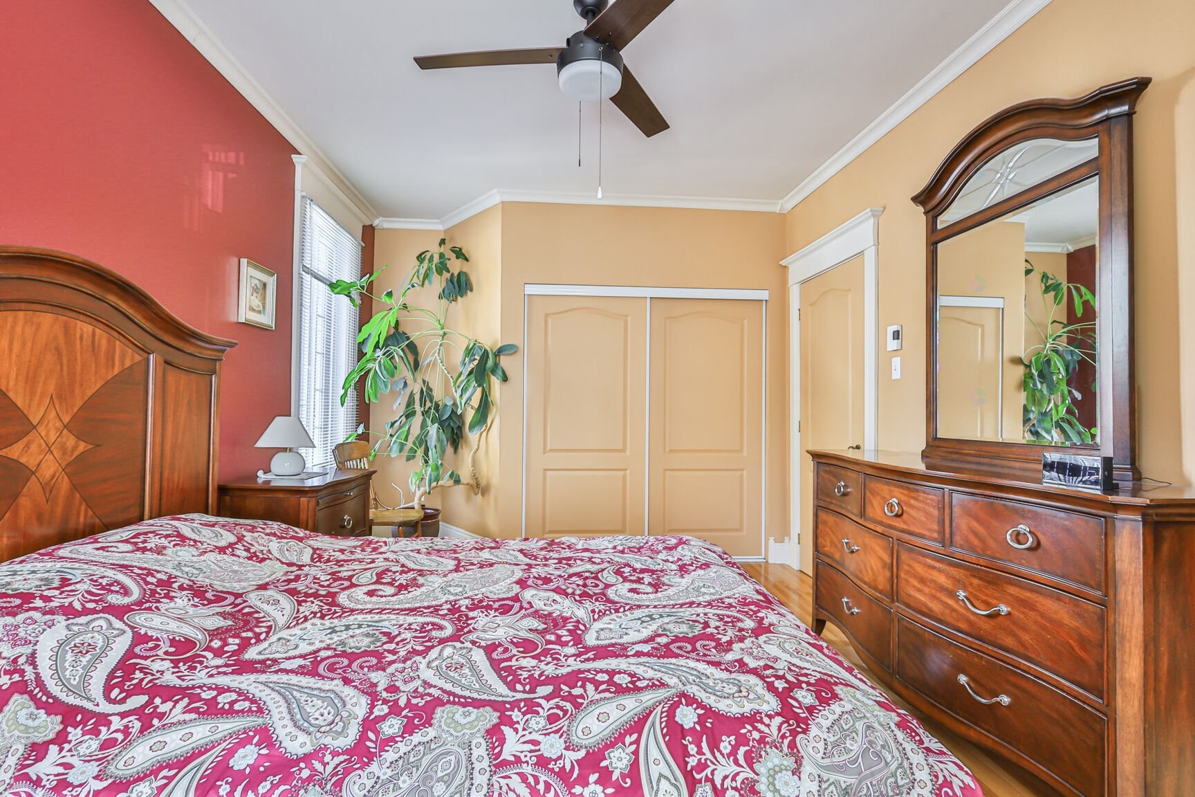 









10737


Av. Vianney

,
Montréal (Ahuntsic-Cartierville),




QC
H2B2Y3

