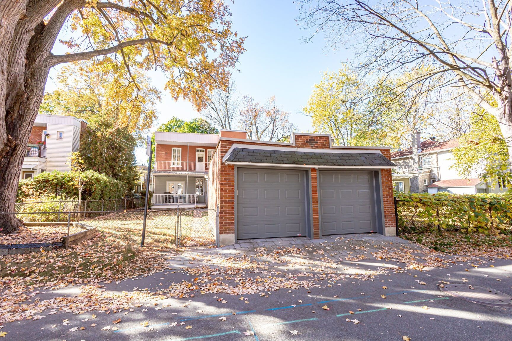 









10737


Av. Vianney

,
Montréal (Ahuntsic-Cartierville),




QC
H2B2Y3

