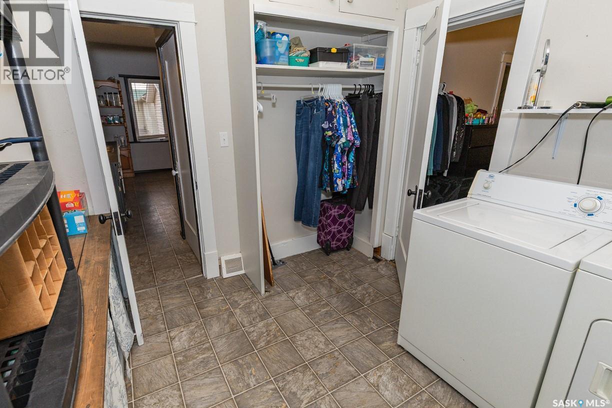 












202 Russell STREET

,
Luseland,




Saskatchewan
S0L2A0

