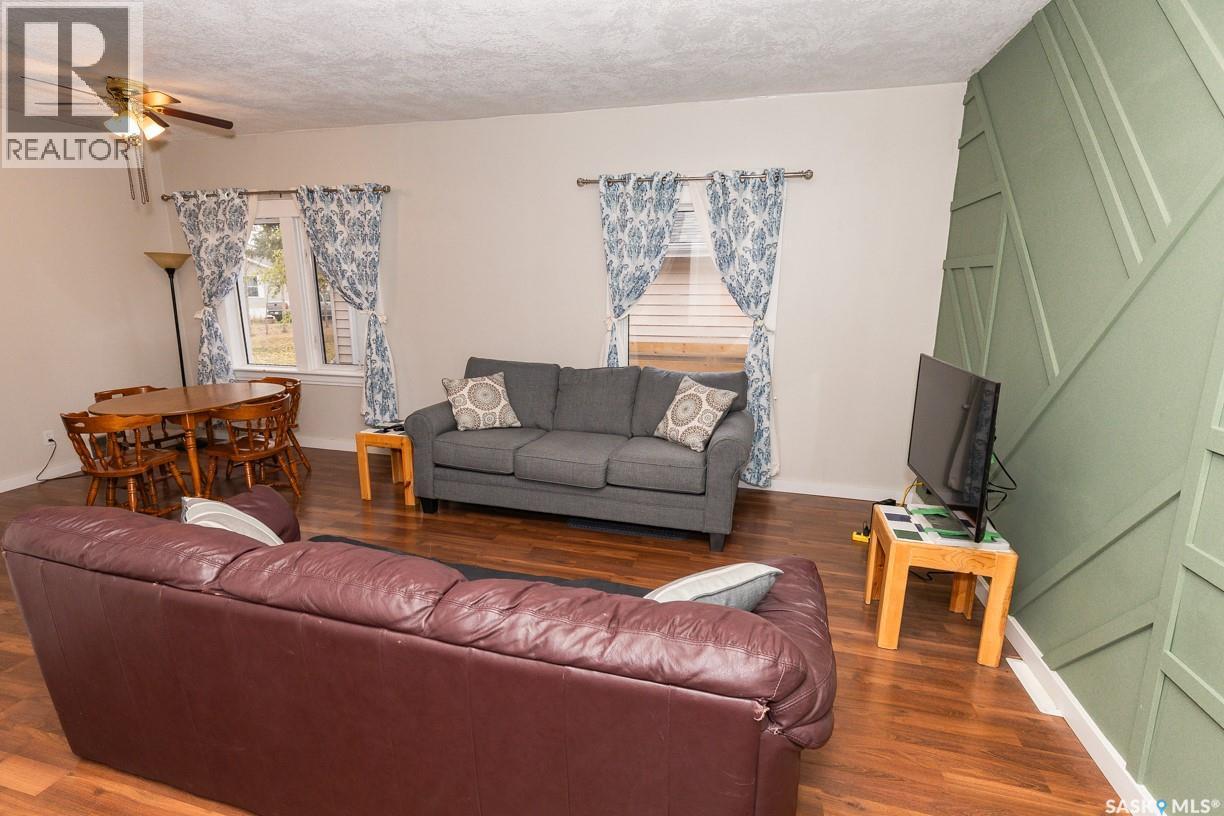 












202 Russell STREET

,
Luseland,




Saskatchewan
S0L2A0

