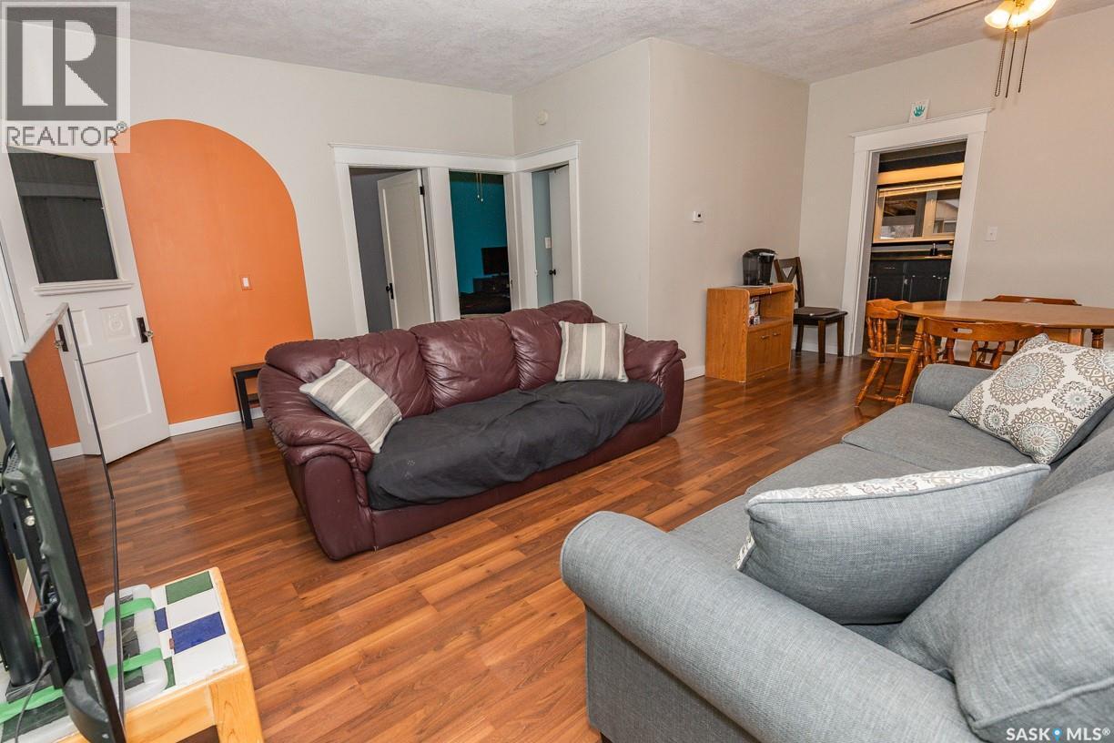 












202 Russell STREET

,
Luseland,




Saskatchewan
S0L2A0

