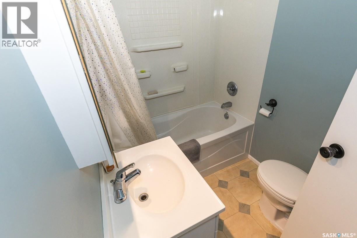 












202 Russell STREET

,
Luseland,




Saskatchewan
S0L2A0

