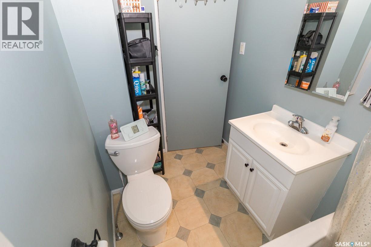 












202 Russell STREET

,
Luseland,




Saskatchewan
S0L2A0

