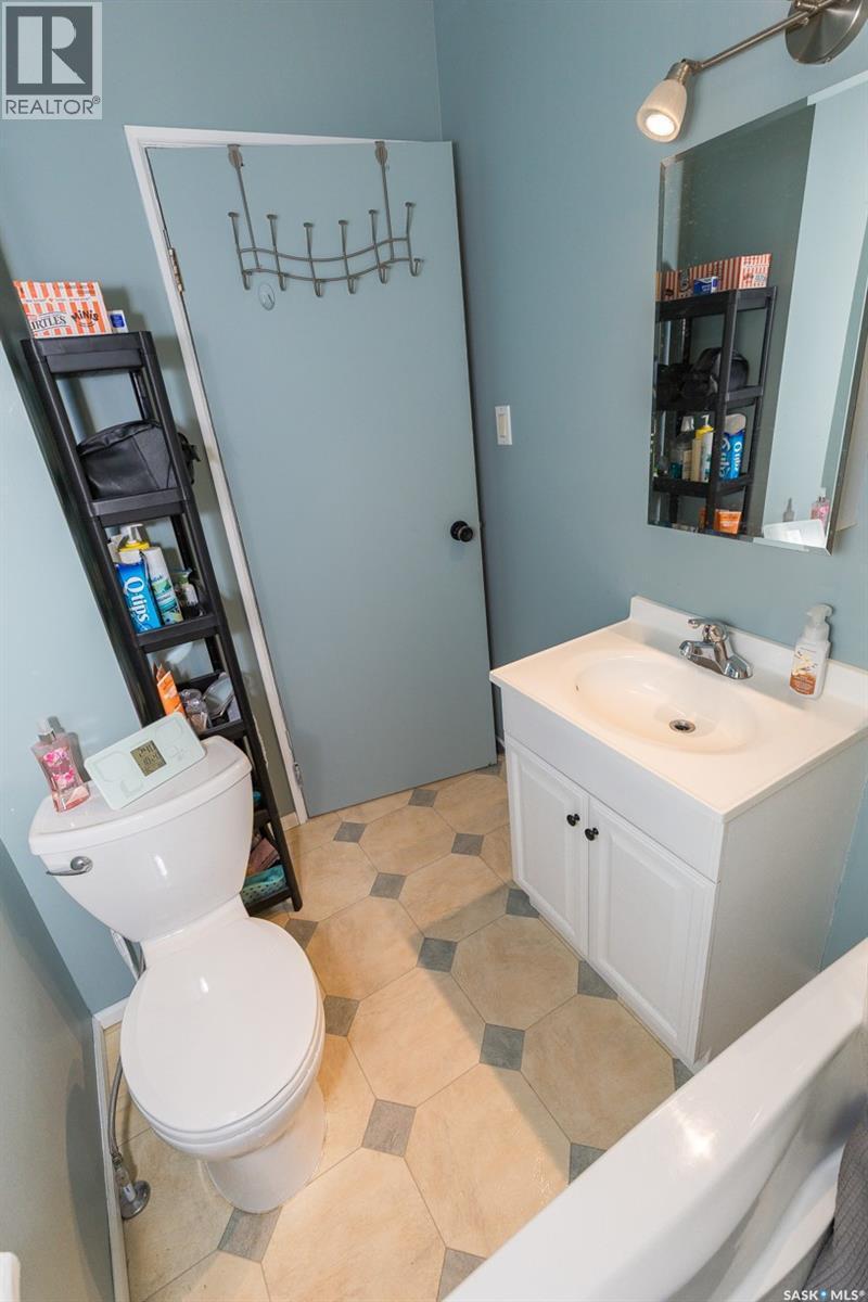 












202 Russell STREET

,
Luseland,




Saskatchewan
S0L2A0

