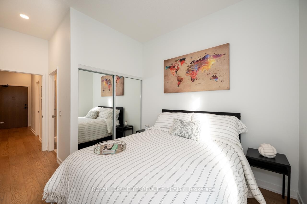 









34


Tubman

Avenue, 306,
Toronto,




ON
M5A 0R2

