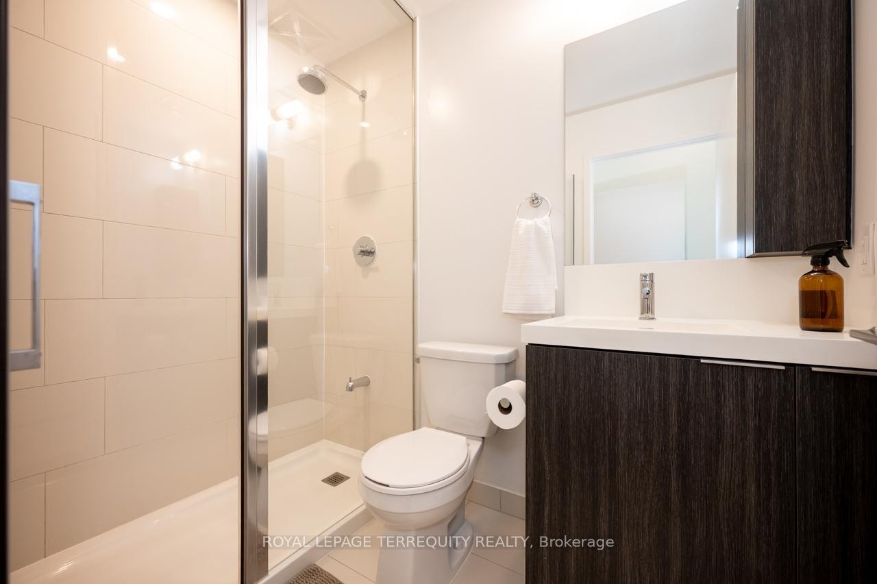 









34


Tubman

Avenue, 306,
Toronto,




ON
M5A 0R2

