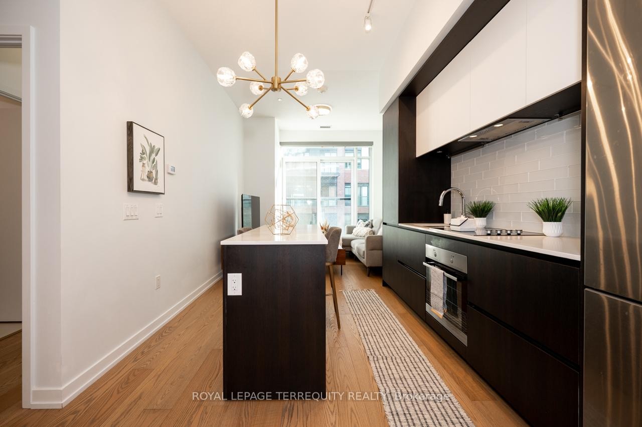 









34


Tubman

Avenue, 306,
Toronto,




ON
M5A 0R2

