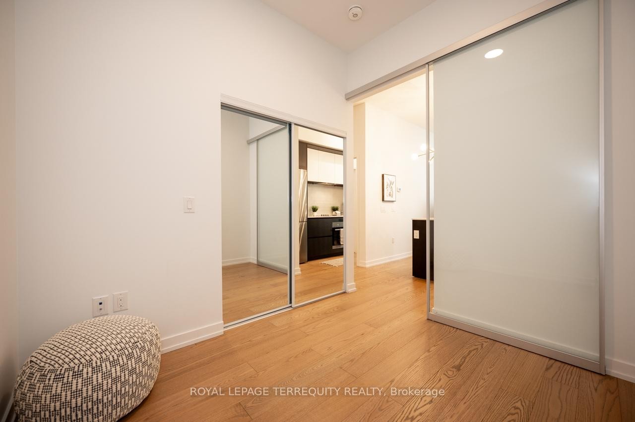 









34


Tubman

Avenue, 306,
Toronto,




ON
M5A 0R2

