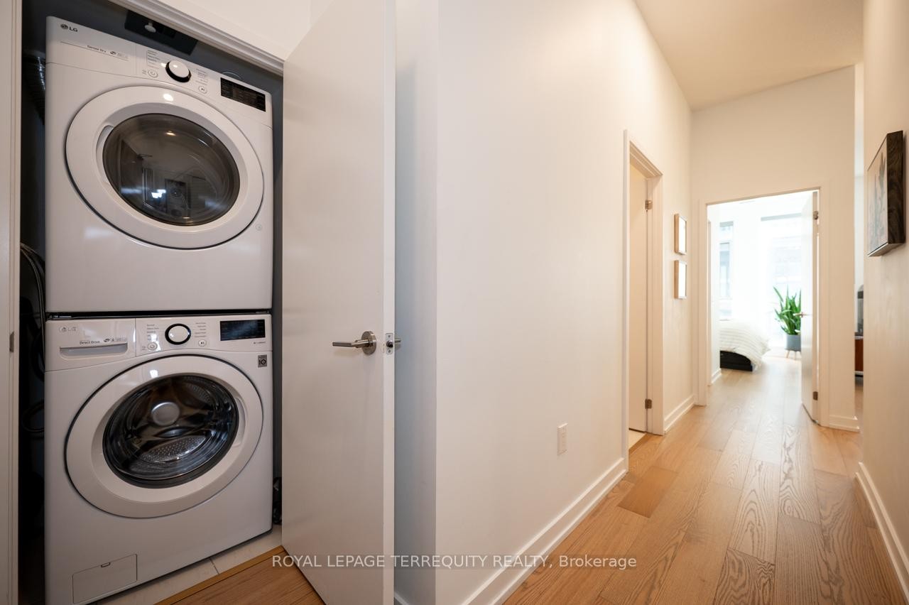 









34


Tubman

Avenue, 306,
Toronto,




ON
M5A 0R2

