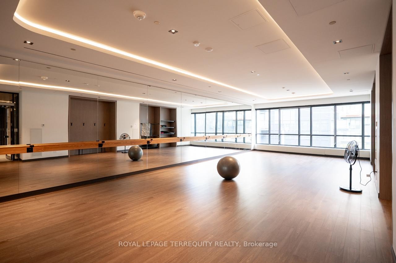 









34


Tubman

Avenue, 306,
Toronto,




ON
M5A 0R2

